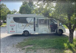 Prenajom karavana Flying Dog