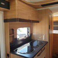 predam karavan LMC